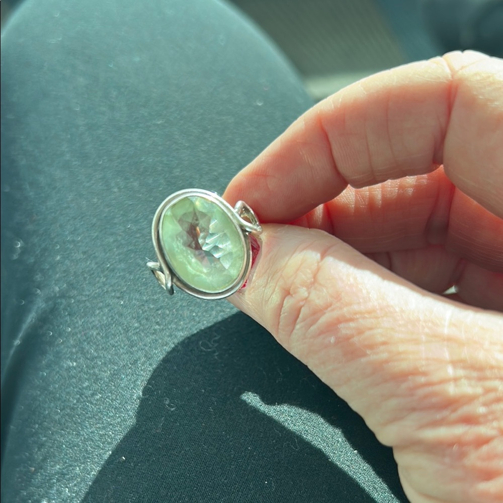 Elegant Silver and Green Gemstone Ring
